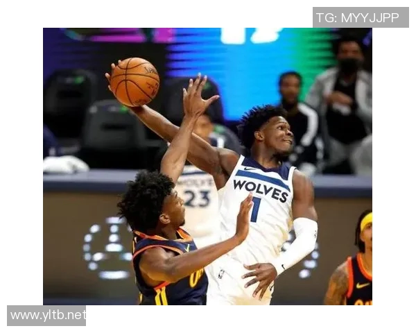 乔利与狼队激战正酣谁能在这场对决中笑到最后